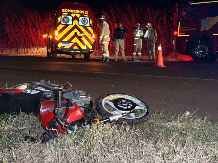 Motociclista fica gravemente ferido após colisão frontal com caminhão na BR-369 em Cascavel