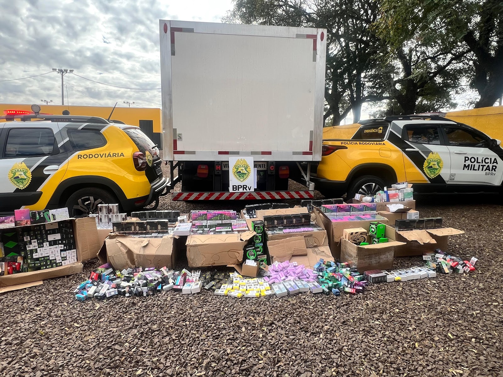 Caminhão com carga de contrabando avaliada em R$ 300 mil é apreendido em Santa Tereza do Oeste