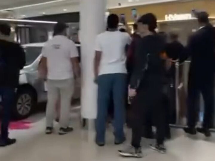 Carro desgovernado invade Shopping Flamboyant e assusta frequentadores em Goiânia