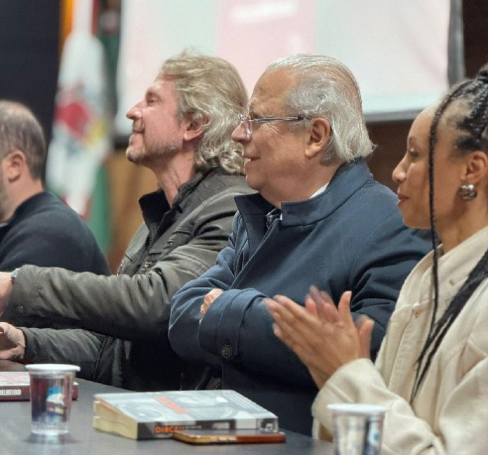 Grupo de Gleisi Hoffmann subestimou Zeca Dirceu