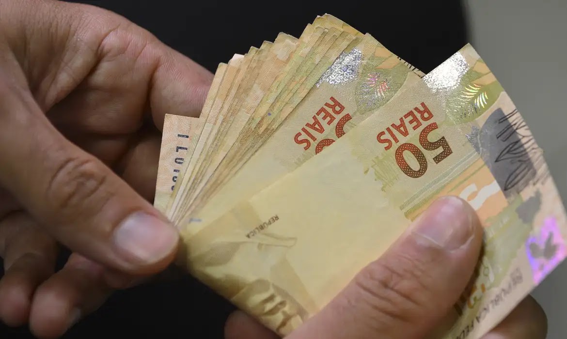 Caixa paga Bolsa Família a beneficiários com NIS de final 3