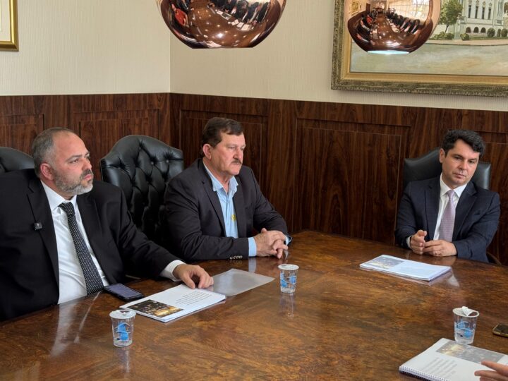 Pinhão Aposta no Turismo: Prefeito e Artagão Júnior Planejam Hotel em Faxinal do Céu
