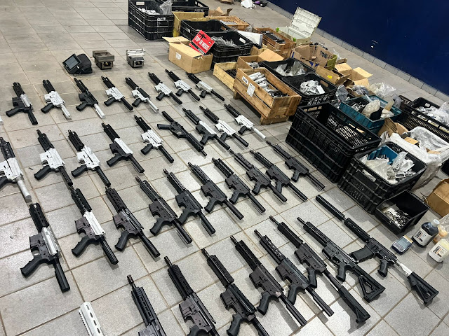 Fábrica Clandestina de Fuzis Caseiros Desmantelada no Interior de SP: Dois Presos