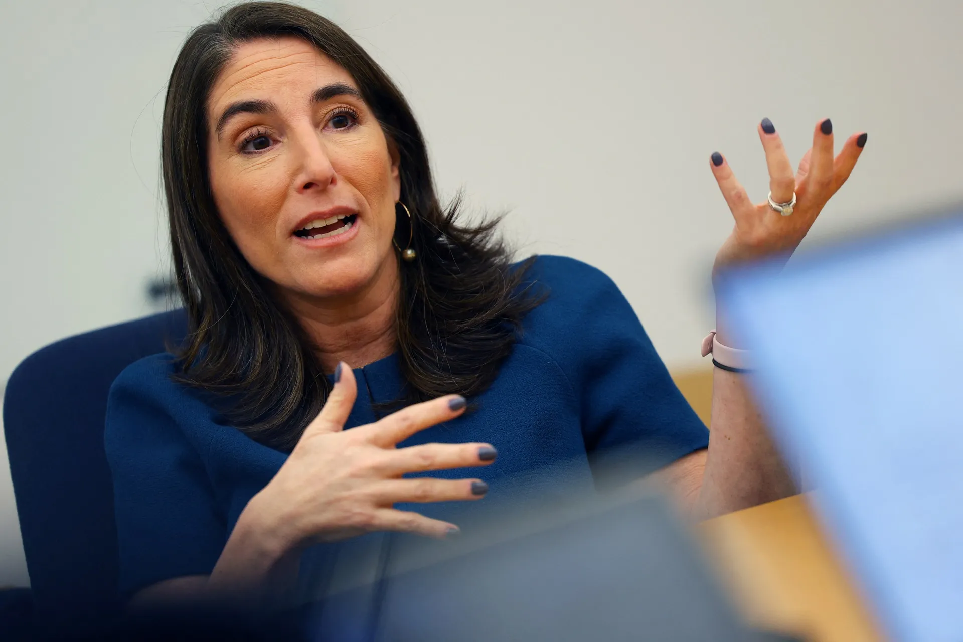 Fed de Cleveland: Corte de Juros Não Se Justifica Diante do Cenário Econômico Atual, Afirma Presidente