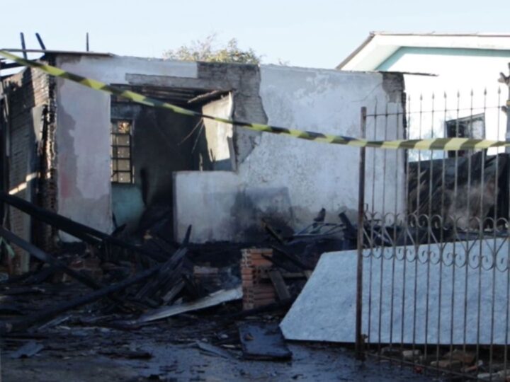 Ponta Grossa: Jovem é Preso Após Incendiar Casa da Família Durante Disputa com o Pai