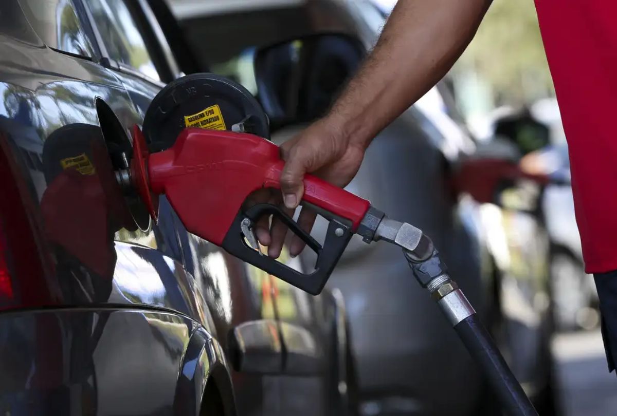 Alívio no Bolso do Curitibano: Descubra Onde Encontrar a Gasolina Mais Barata na Cidade