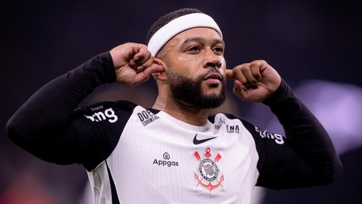 Clima Quente no Timão: Briga entre Depay e Torres em Treino Vaza na Imprensa Espanhola