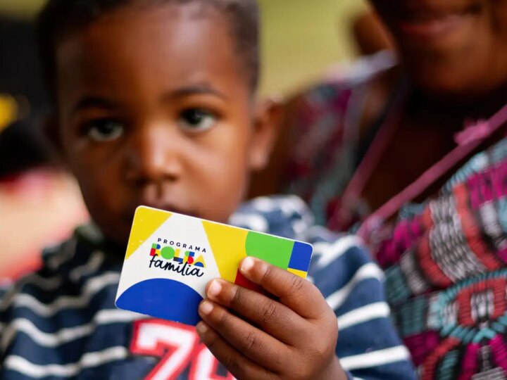 Bolsa Família: Caixa libera pagamentos de agosto para beneficiários com NIS final 7