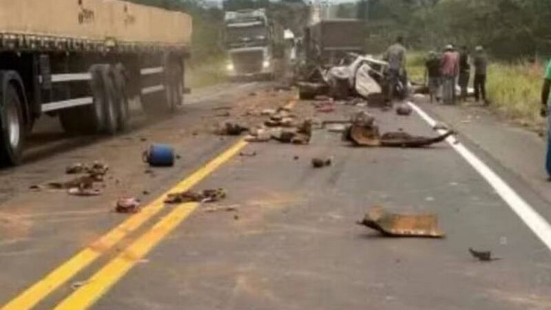 Grave acidente na BR-364 deixa três mortos e dois feridos em Rondônia