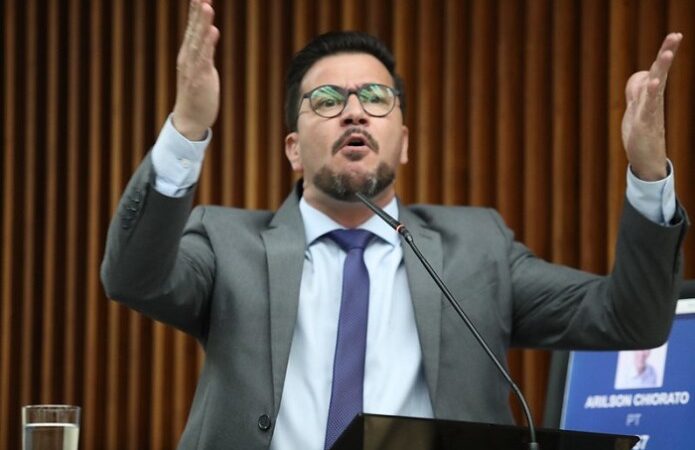 Presidente do PT chama senador do Paraná de vagabundo na Alep