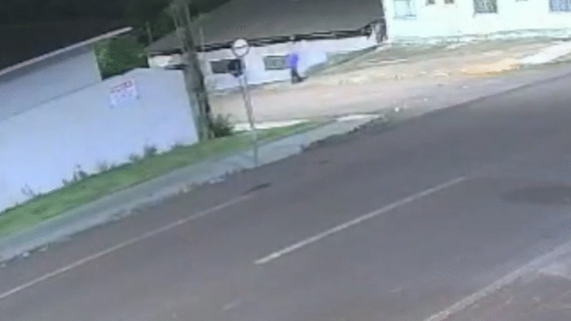 Câmeras flagram ataque mortal na Vila Tolentino em Cascavel