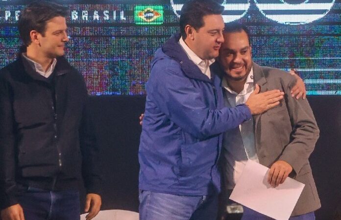 Levantamento dá gás para Paulo Martins ao governo