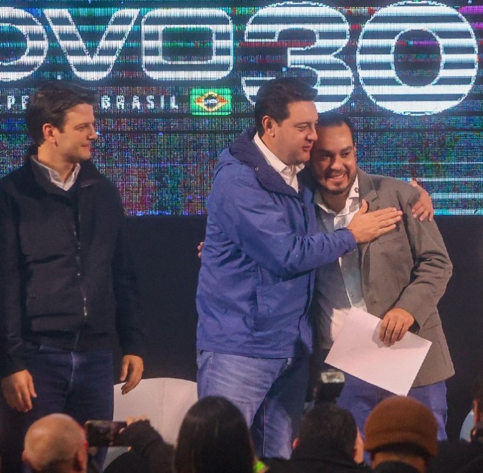Levantamento dá gás para Paulo Martins ao governo
