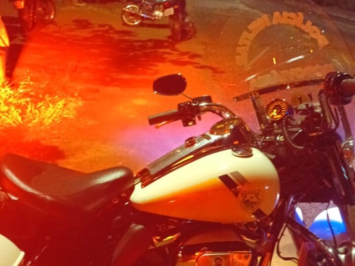 BPRV apreende duas motocicletas e prendem dois indivíduos em flagrante durante operação em Diamante do Oeste