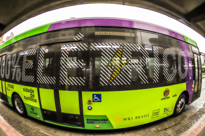 Eduardo Pimentel sanciona lei de modernização do transporte coletivo