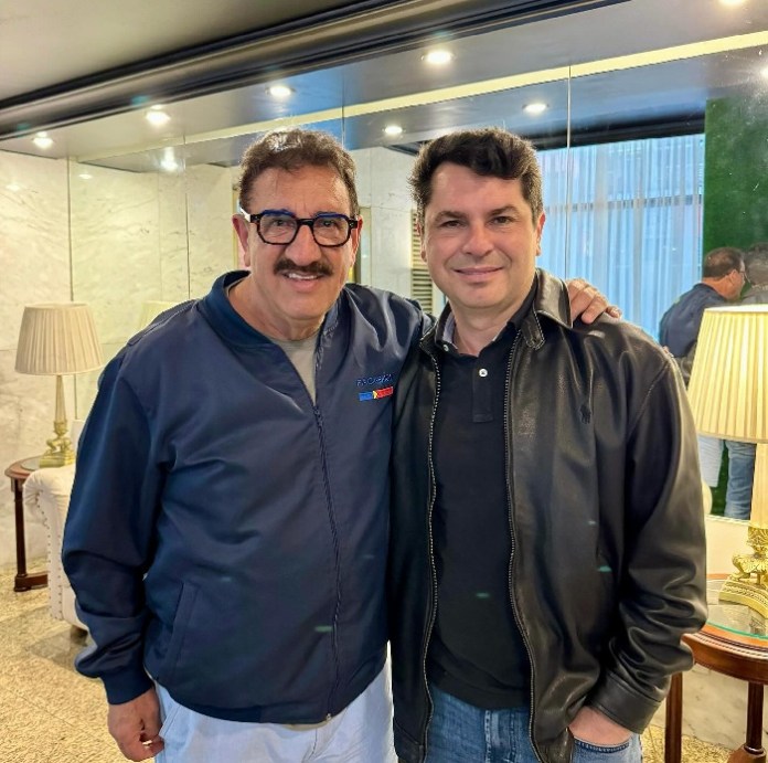 Ratinho e Alexandre Curi tricotam para 2026