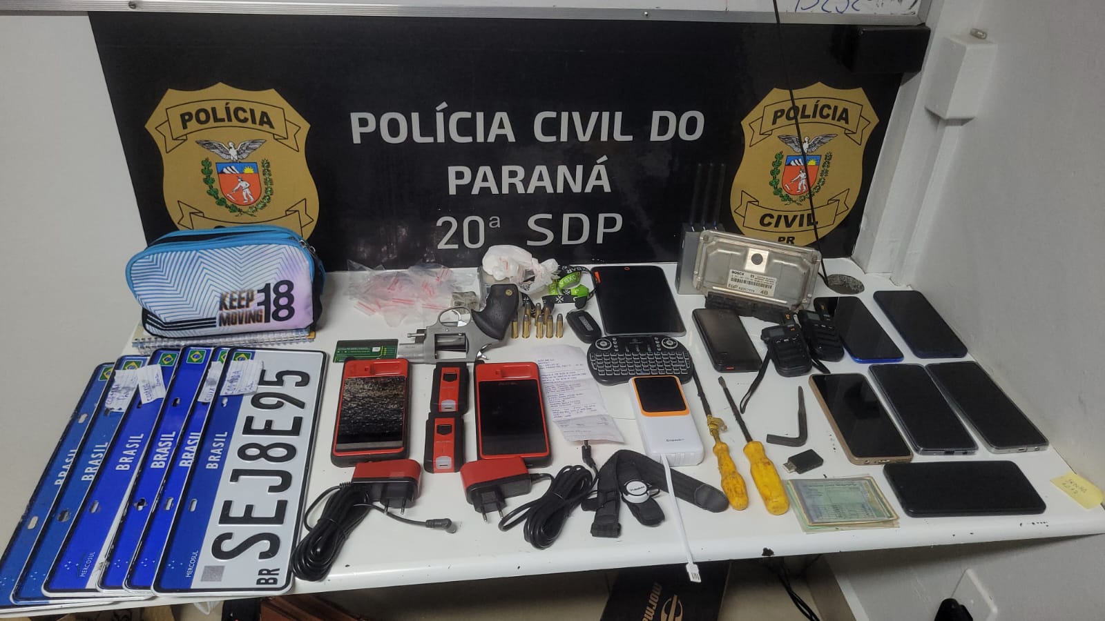 Casal é preso em flagrante por furtar caminhonetes de luxo com uso de tecnologia avançada em Toledo