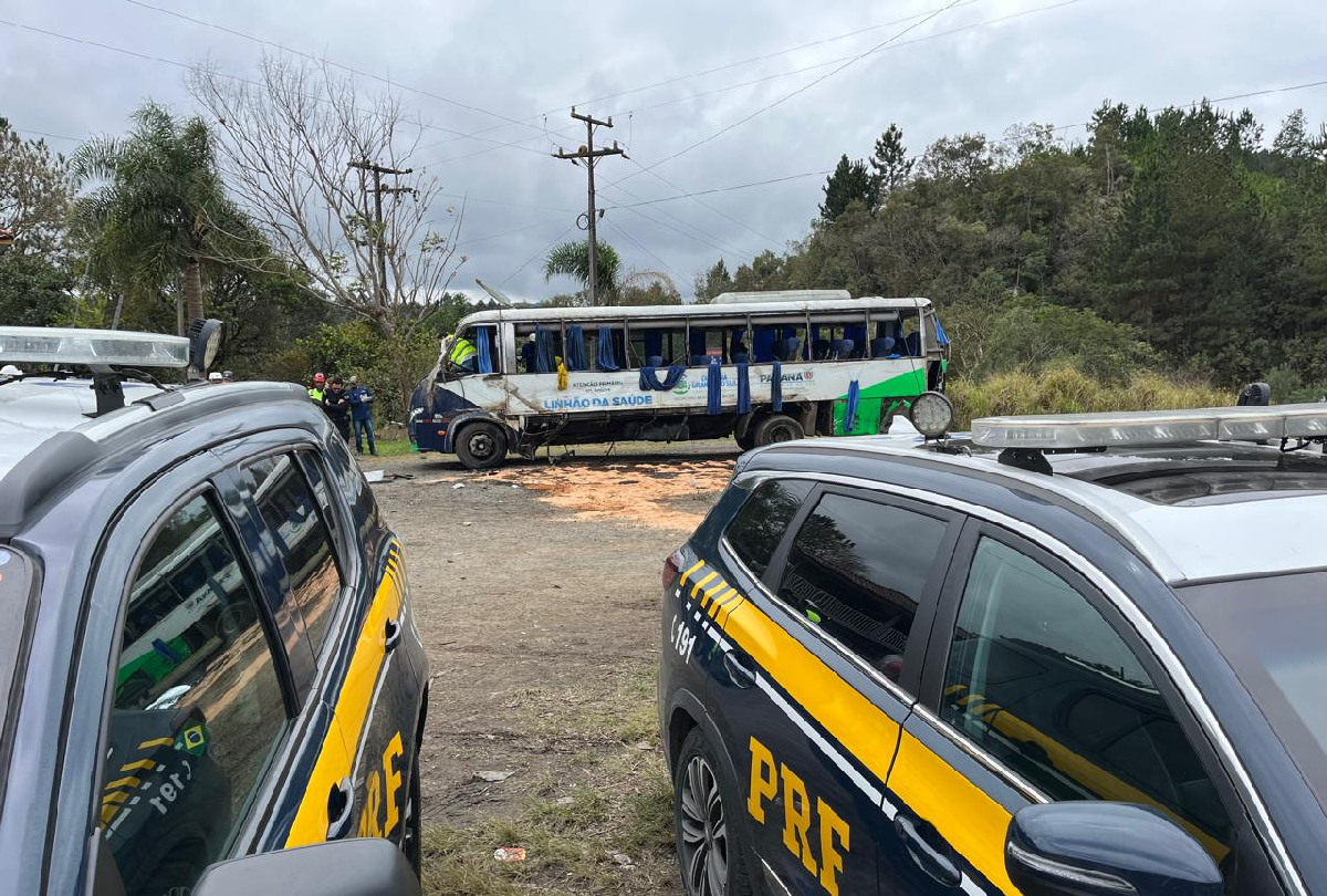 Tragédia na BR-116: Sobe para dois o número de mortos em grave acidente envolvendo ônibus e carretas