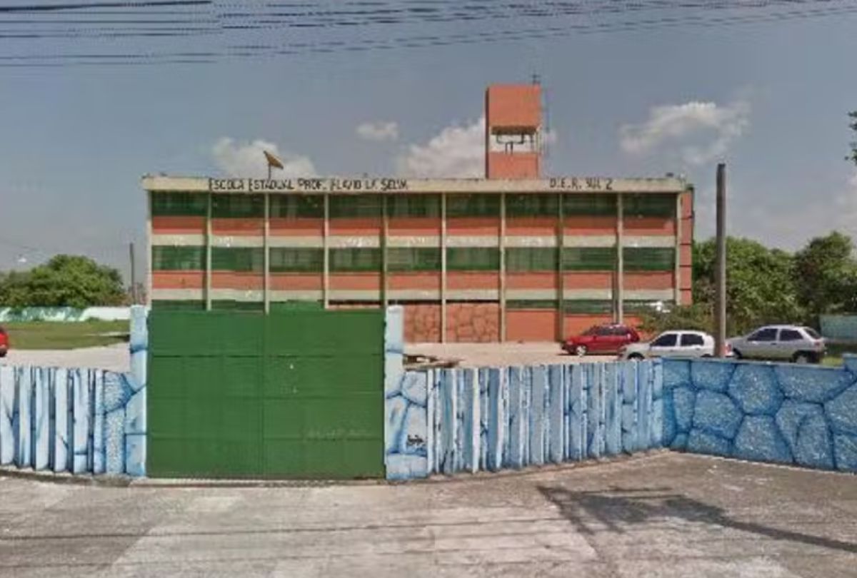 Tragédia em SP: ‘Brincadeira’ Escolar Termina com Aluna de 12 Anos Tendo Dedo Decepado