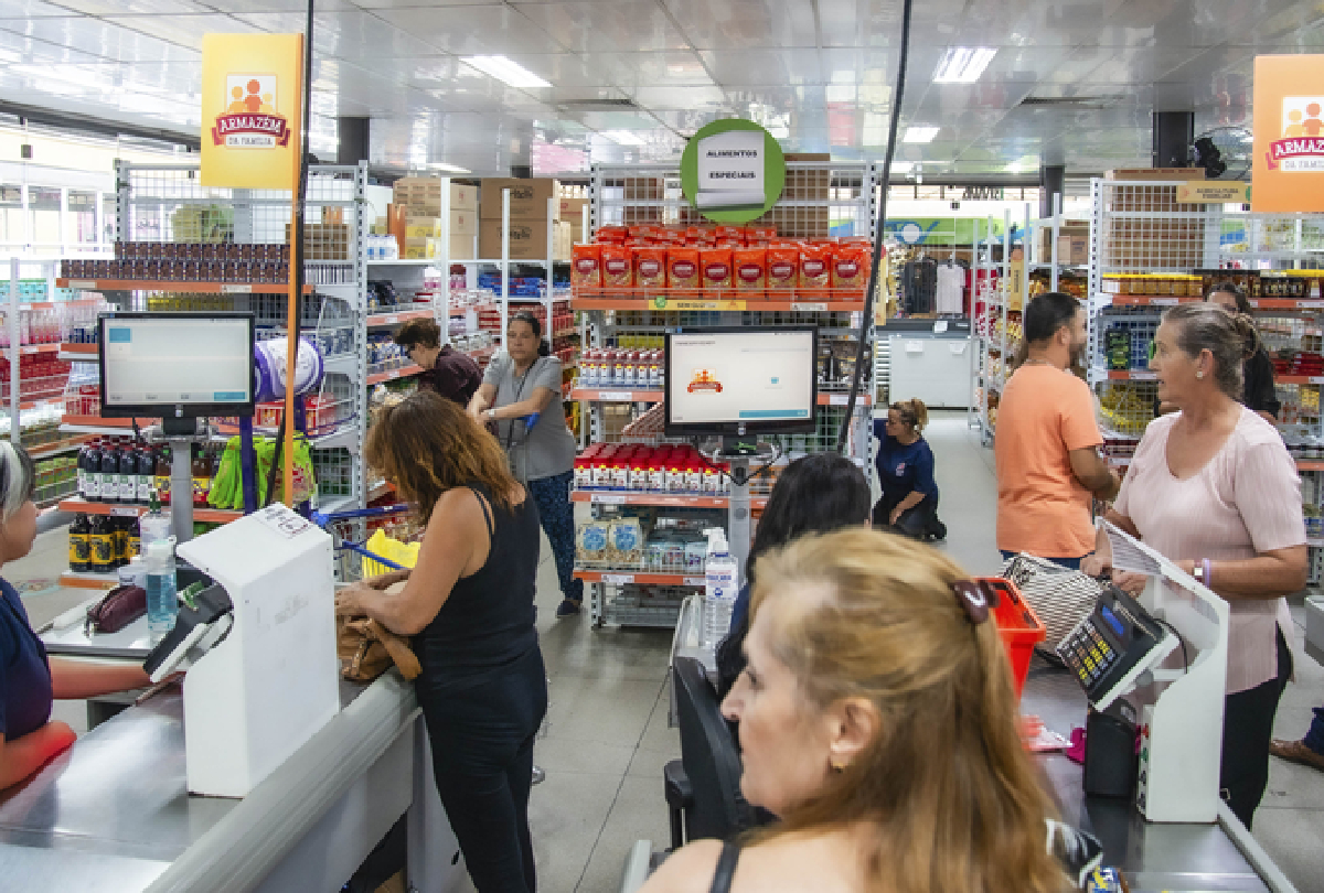 Curitiba: Armazéns da Família oferecem economia no café da manhã e lanche da tarde