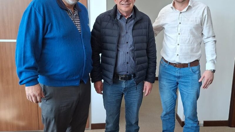 Artagão Junior e prefeito Jaison Mendes anunciam mais 140 casas populares para Laranjeiras do Sul