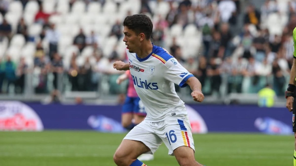 Promessa do Barcelona Abandona o Futebol aos 23 Anos Devido a Problema Cardíaco