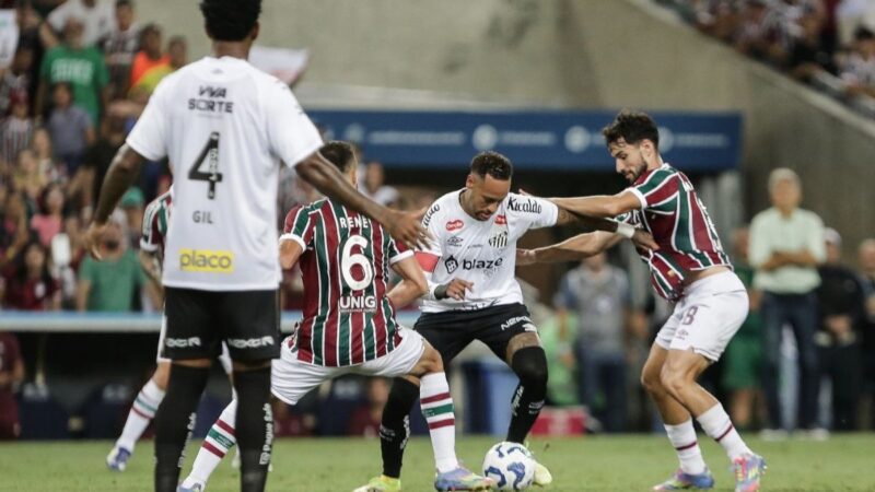 Confronto Decisivo na Vila Belmiro: Santos e Fluminense Buscam Afastamento da Crise no Brasileirão