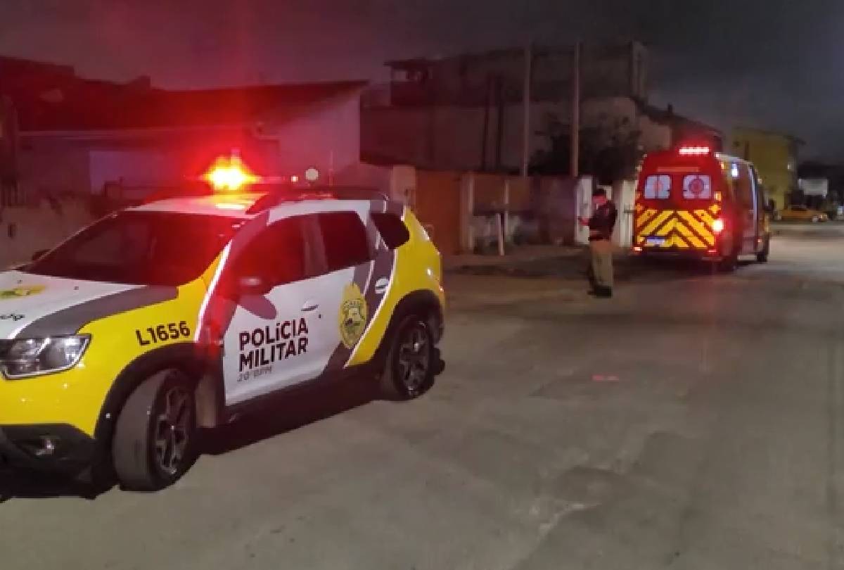 Violência Doméstica em Curitiba: Mulher é esfaqueada durante briga com a namorada