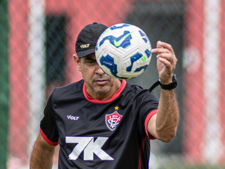Vitória Focado no Flamengo: Treinos, Estratégias e as Novidades do Leão para a Semana