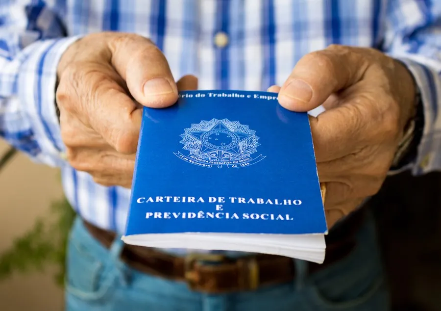 Revolução Prateada no Mercado de Trabalho: Cresce o Número de Profissionais com Mais de 60 Anos