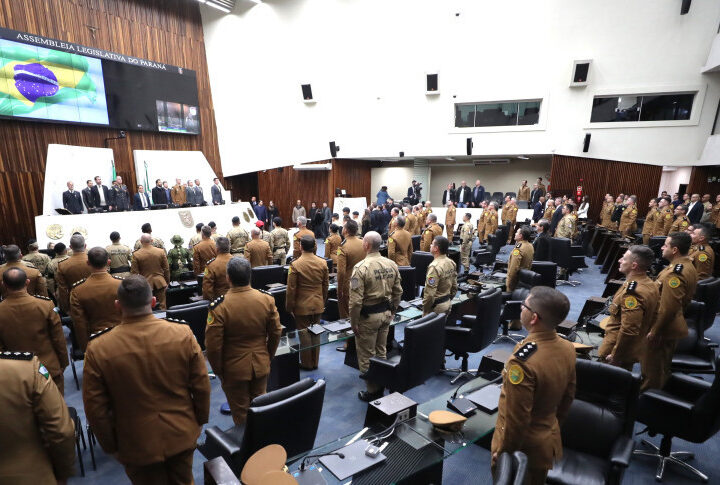 Polícia Militar do Paraná Celebrada na Assembleia Legislativa em Sessão Solene pelos Seus 171 Anos