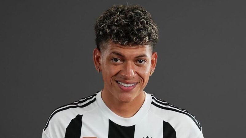 Athletico Aposta em Talento Colombiano: Elan Ricardo Reforça o Meio-Campo