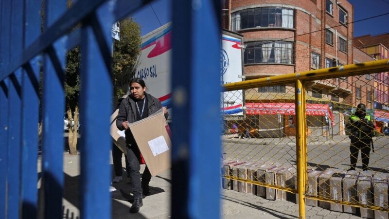 Tensões na Bolívia: Explosões Marcam Dia de Eleições em Cochabamba