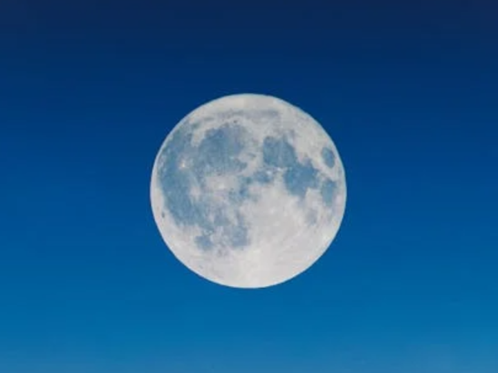 Lua Cheia Ilumina o Céu de Agosto: Descubra a Fase Lunar e Seu Impacto