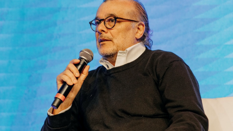 Gustavo Franco Defende Diálogo com EUA em Meio a Tensões Comerciais