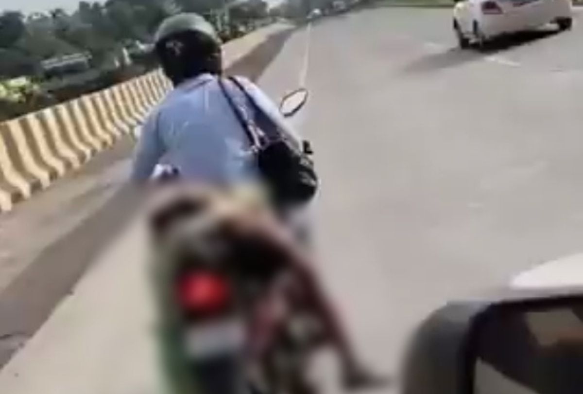 Desespero na Índia: Homem Transporta Corpo da Esposa em Moto Após Acidente Fatal