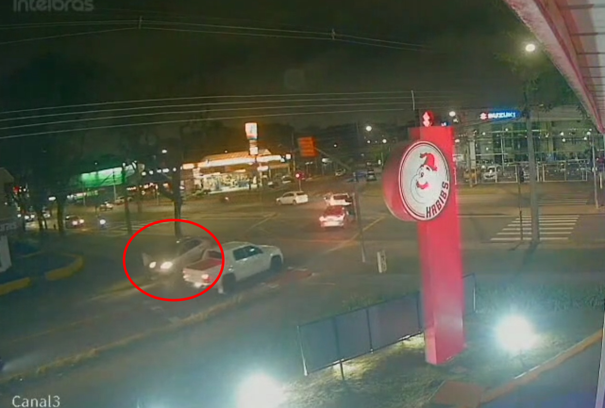 Idoso é Atropelado na Calçada em Curitiba e Motorista Foge; Vítima Está em Estado Grave