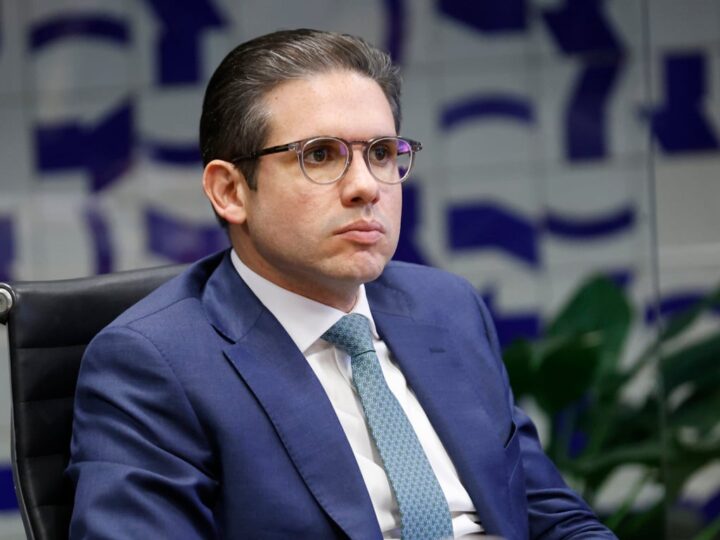 Hugo Motta Nega Acordo com Oposição Sobre Anistia e Foro Privilegiado Após Tumulto na Câmara