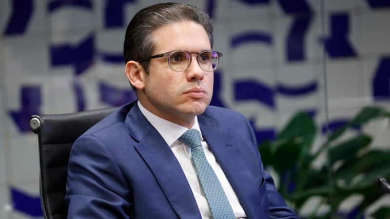 Hugo Motta Nega Acordo com Oposição Sobre Anistia e Foro Privilegiado Após Tumulto na Câmara