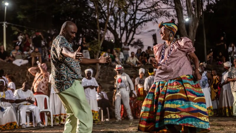 Praça Tiradentes Revive Tradições Afro-Brasileiras em Grande Encontro de Jongueiros