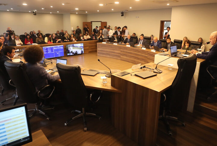 Acesso à Justiça Ampliado: Paraná Aprova Lei de Assistência Jurídica Gratuita para Pessoas com Deficiência