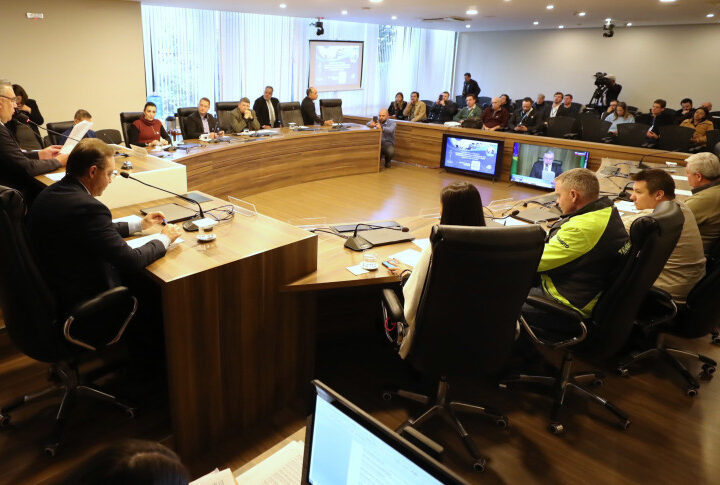 Acidentes com Trens: Audiência Pública Busca Soluções Urgentes para Curitiba e Região Metropolitana