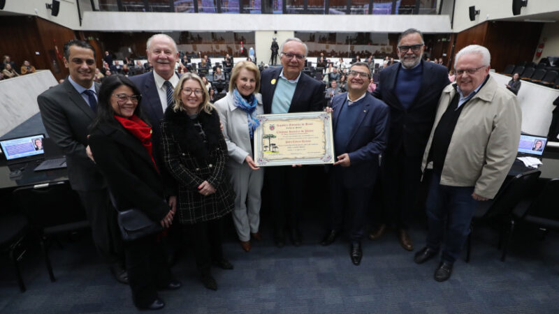Fiocruz Celebrada na Assembleia Legislativa do Paraná por 125 Anos Dedicados à Saúde do Brasil