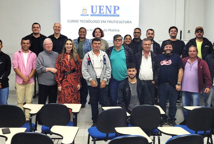 Fruticultura em Ascensão: Formação da UENP Impulsiona Mercado no Norte Pioneiro, Aponta Deputado