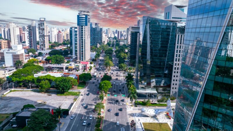 Megaoperação da PF mira PCC em esquema bilionário na Faria Lima e em 7 outros estados