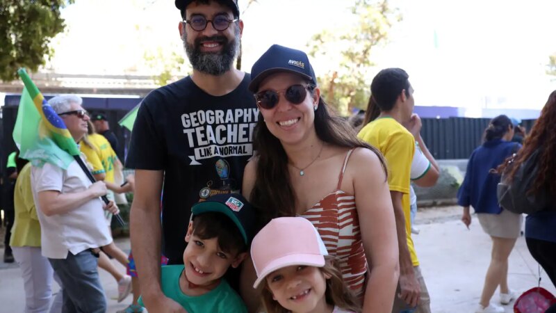Brasil Celebra Independência com Desfile Temático e Presença de Personagens Icônicos