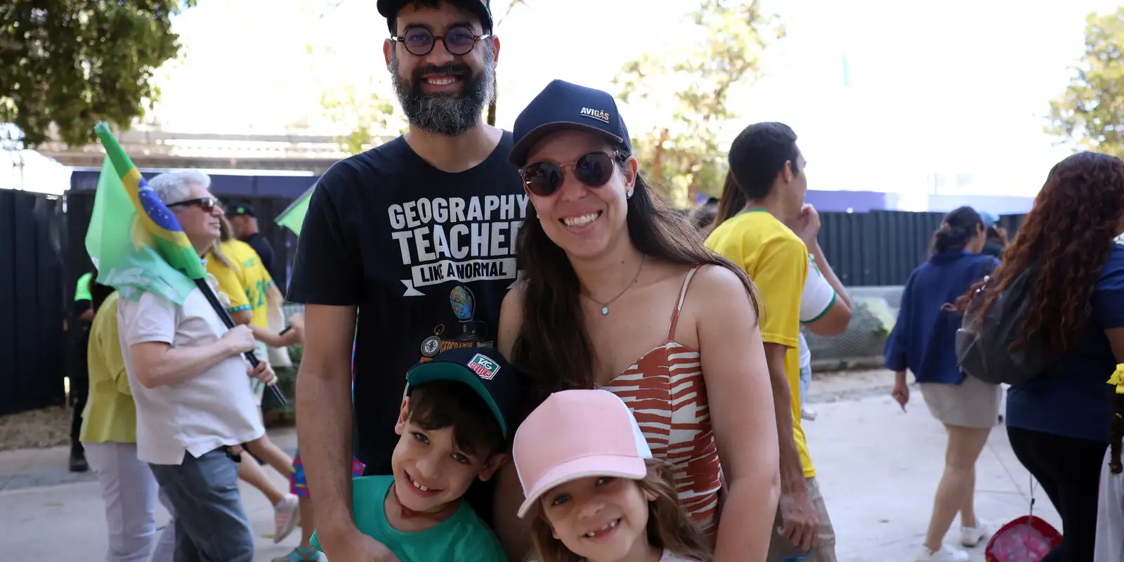Brasil Celebra Independência com Desfile Temático e Presença de Personagens Icônicos
