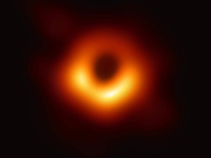 Novas imagens do buraco negro M87* revelam mudanças dinâmicas