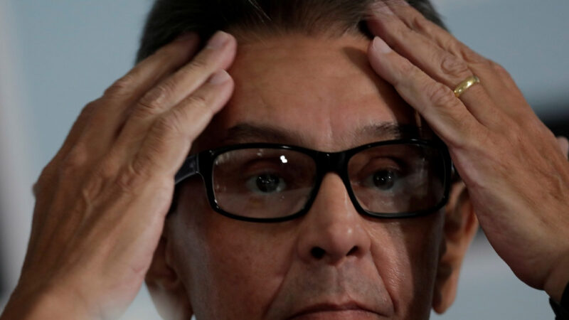 Moraes permite atendimento psiquiátrico a Roberto Jefferson em casa