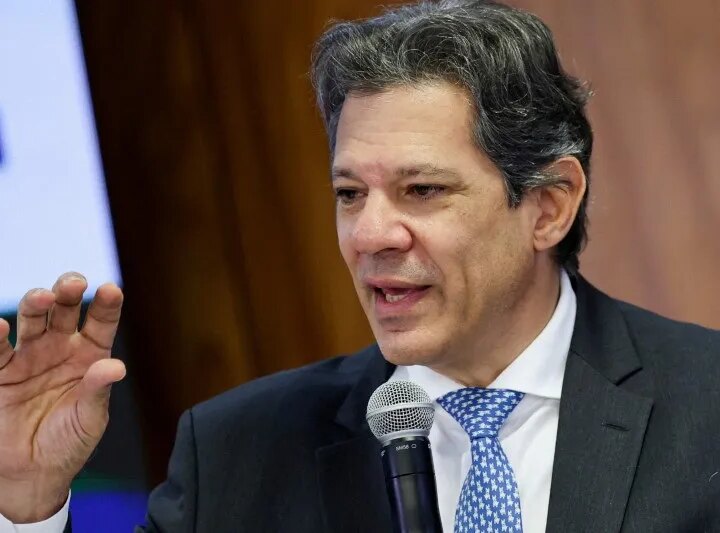 Haddad Eleva o Tom Contra os EUA e Defende Isenção do Imposto de Renda em Entrevista Exclusiva